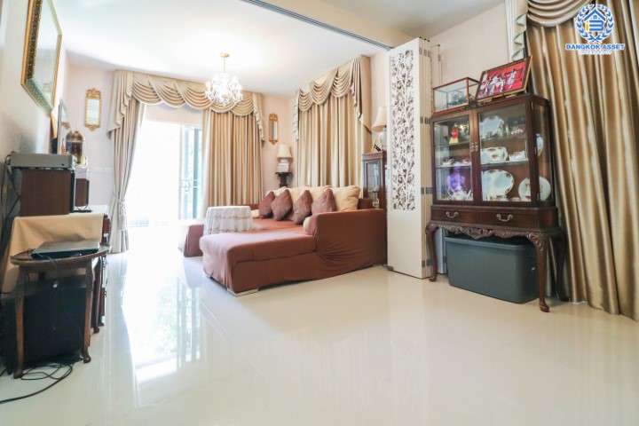 *****บ้านเดี่ยวมือสองนนทบุรี ม.คณาสิริ ชัยพฤกษ์-วงแหวน จากแบรนด์ชื่อดัง Sansiri บ้านสวย แถมเฟอร์นิเจอร์มายมาก บนเนื้อที่ 51.6 ตร.ว. มาพร้อมฟังก์ชัน 3 ห้องนอน 2 ห้องน้ำ จอดรถ 2 คัน แถมฟรี ! เครื่องปรับอากาศ 5 เครื่อง เติมเต็มด้วยสิ่งอำนวยความสะดวกครบครัน บนทำเลศักยภาพ ใกล้ถนนกาญจนาภิเษก และ รถไฟฟ้าสถานีคลองบางไผ่